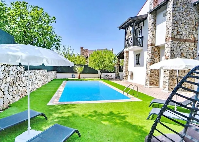 2 Bedroom With Private Pool *